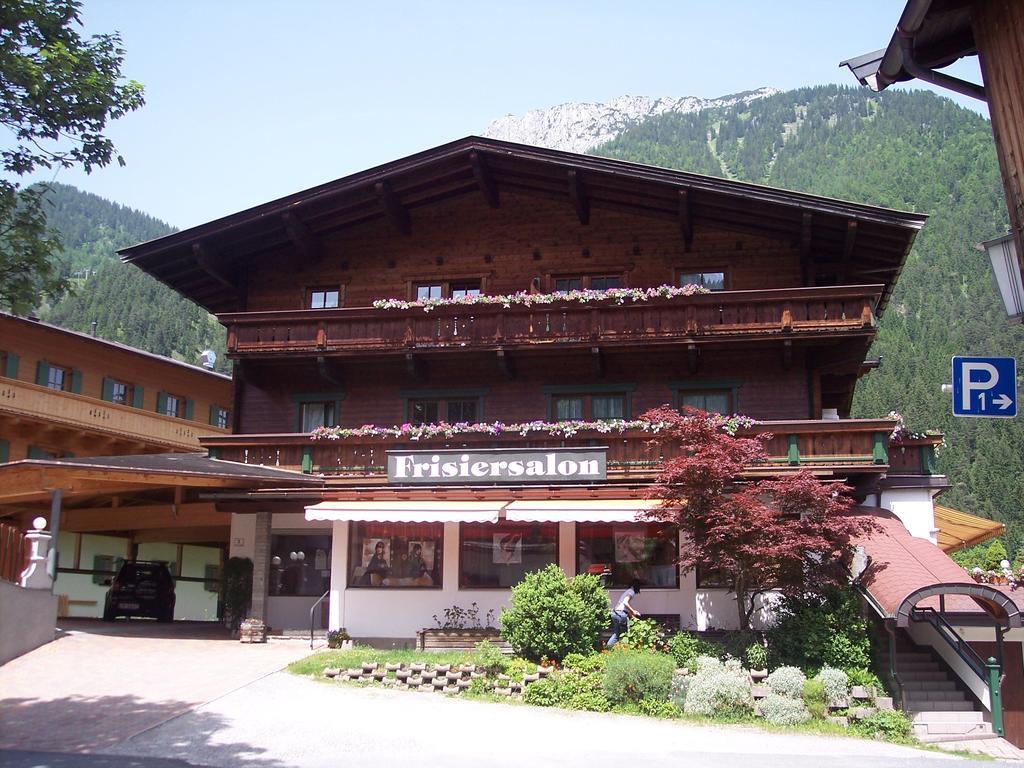 Winkler Apartment *
